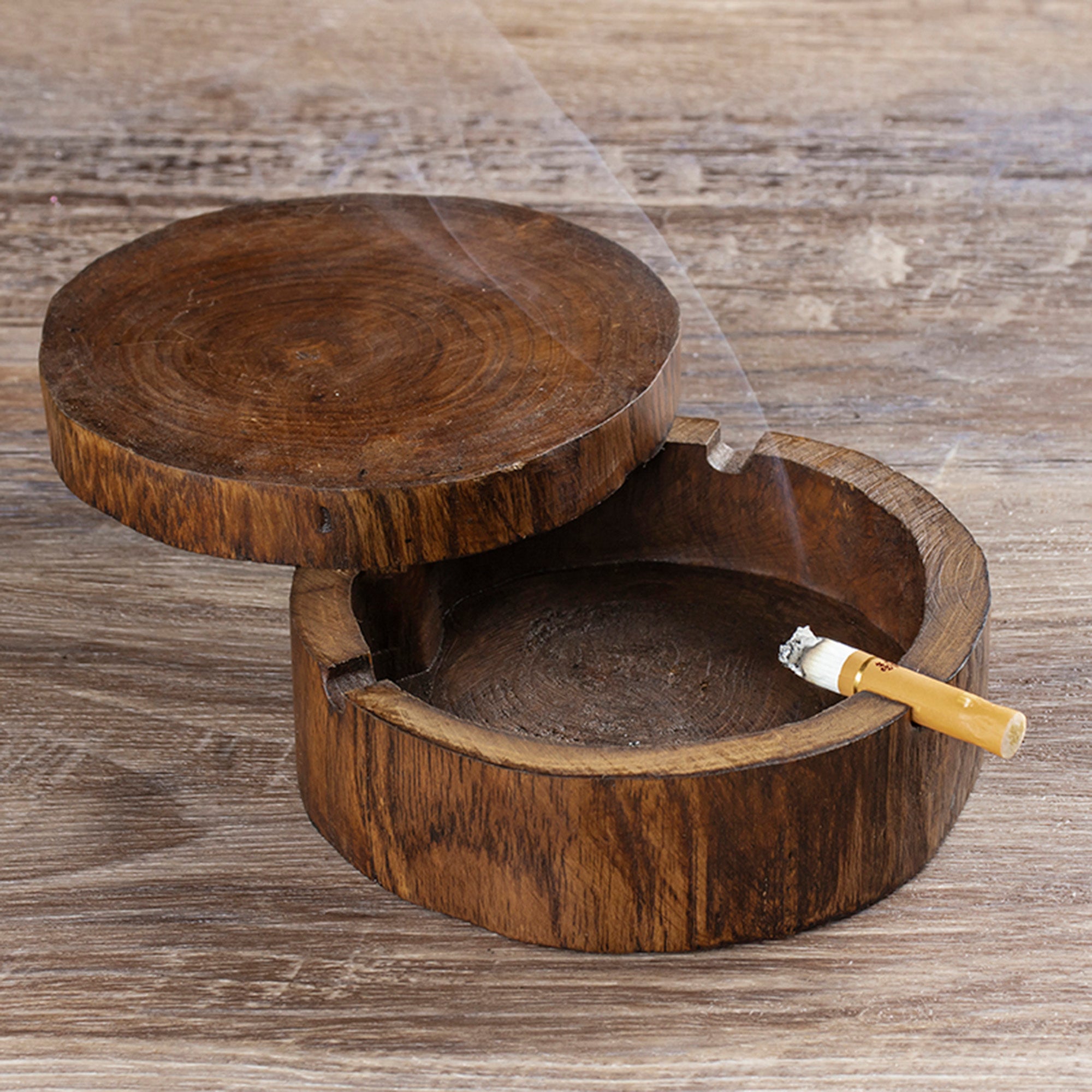 Rustic Wood Cigar Ashtray with Lid, Round Ashtray for Cigarettes